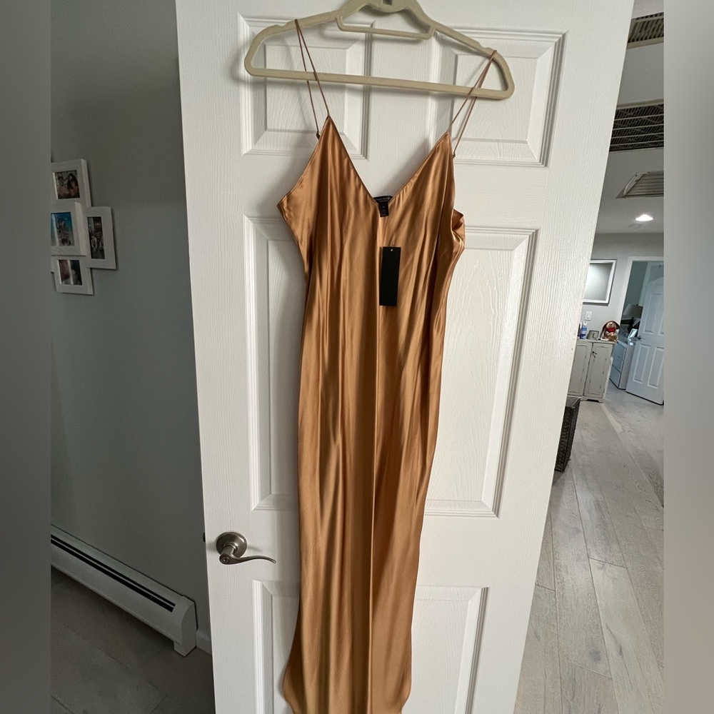 Brand new Bananna republic gold silk dress size Medium never worn